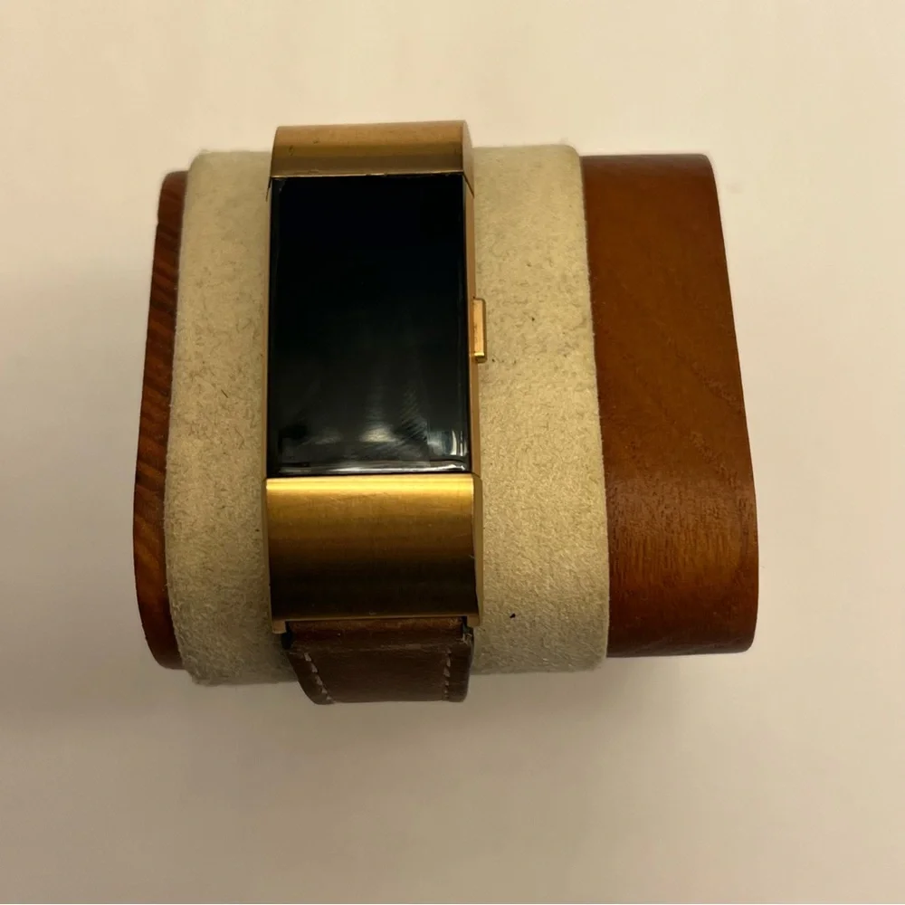 Fitbit Charge 2, Charger Included, Gold Case,‎ Special Edition, Leather band